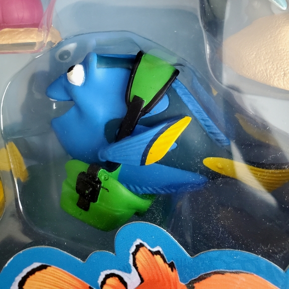 Disney Store Finding Nemo Action Figure Set - Picture 6 of 10